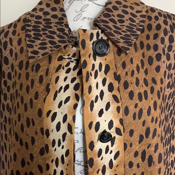 Beautiful Michael Kors leopard jacket 🧥 like new - Picture 2 of 5